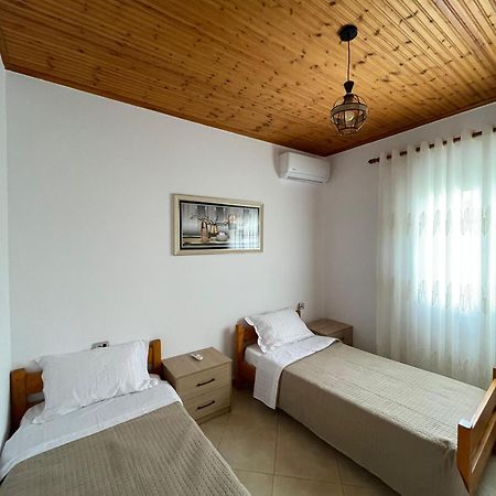 Rent Rooms Sakolli Berat Esterno foto