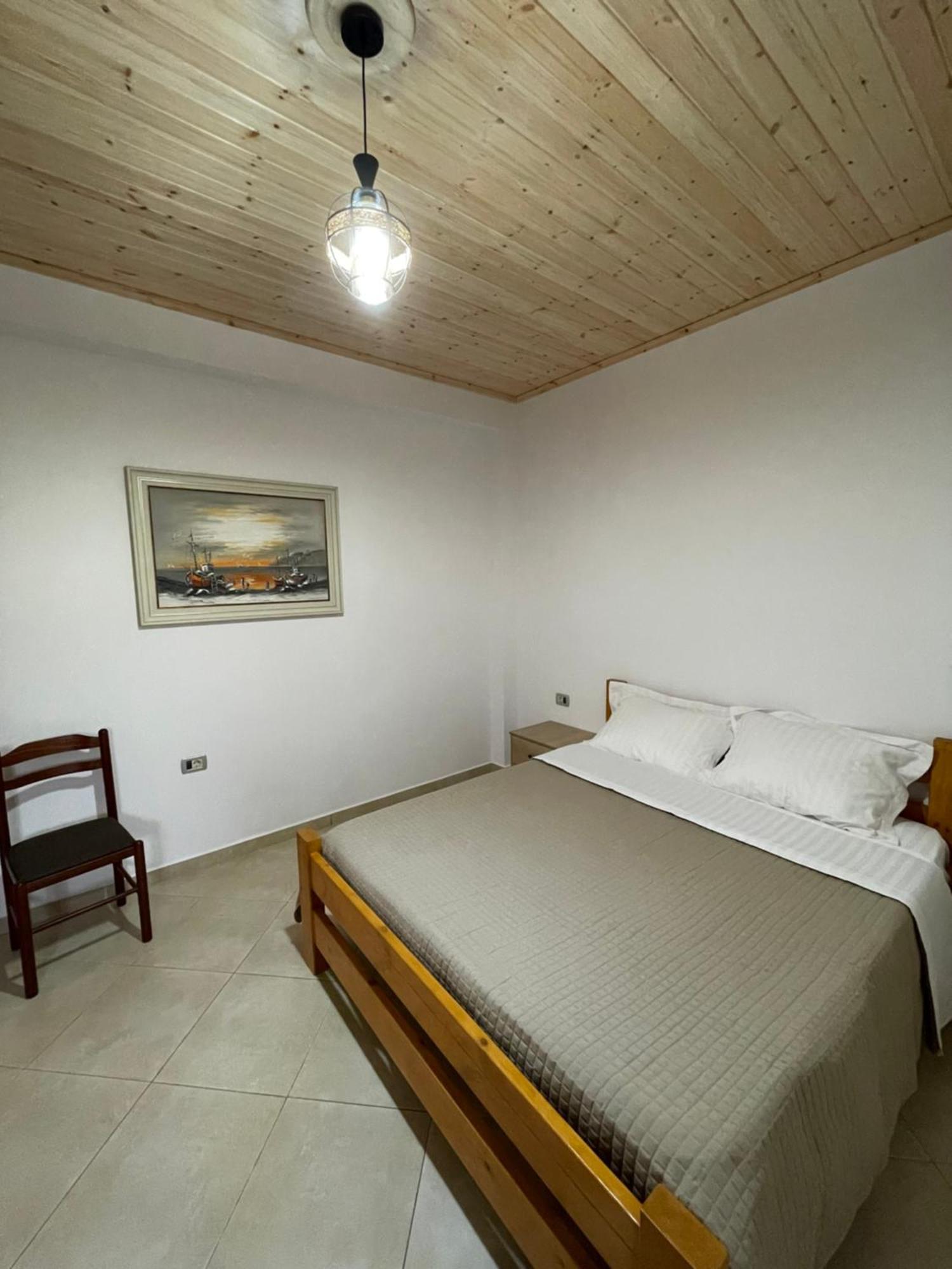 Rent Rooms Sakolli Berat Esterno foto