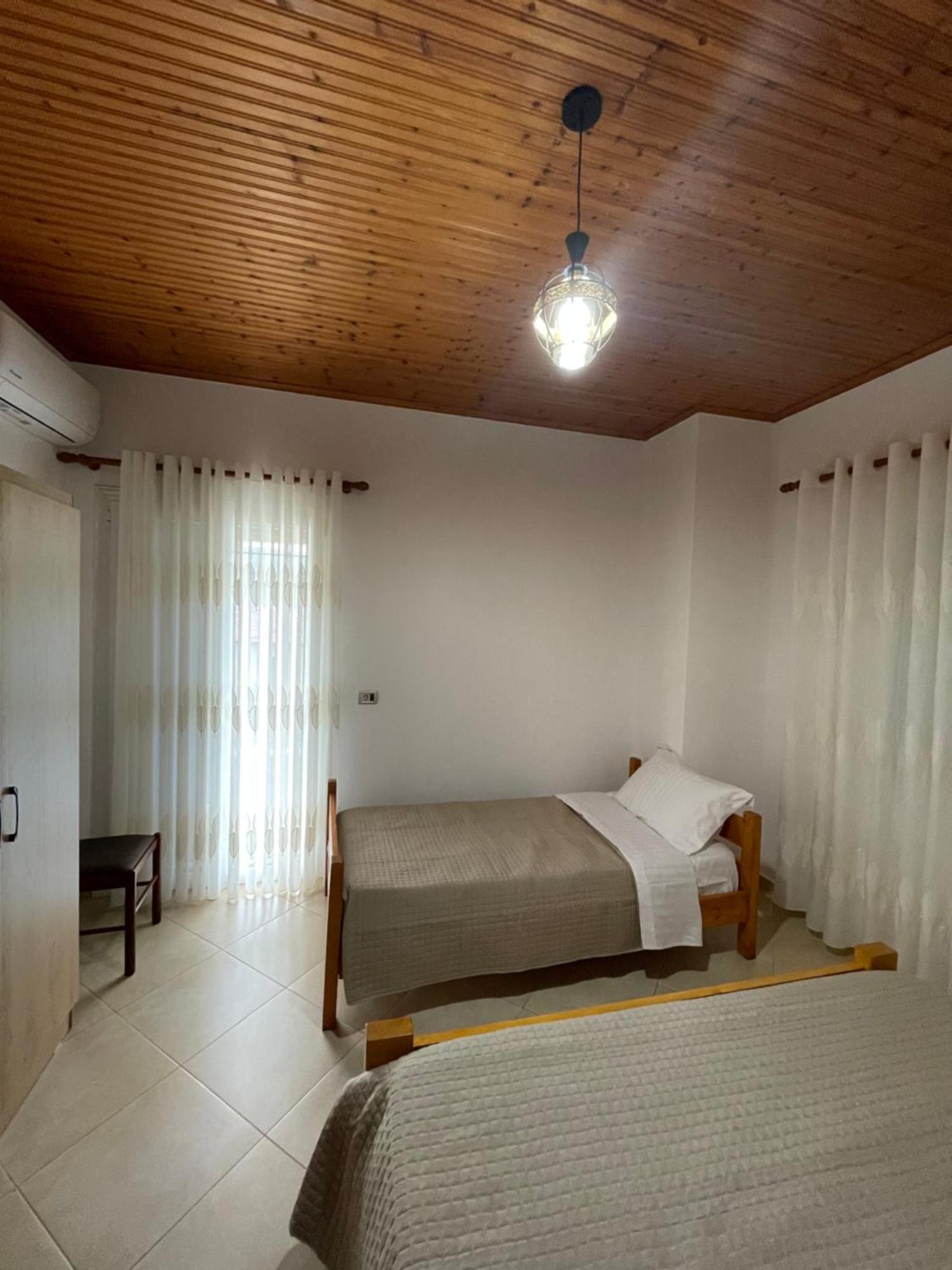 Rent Rooms Sakolli Berat Esterno foto