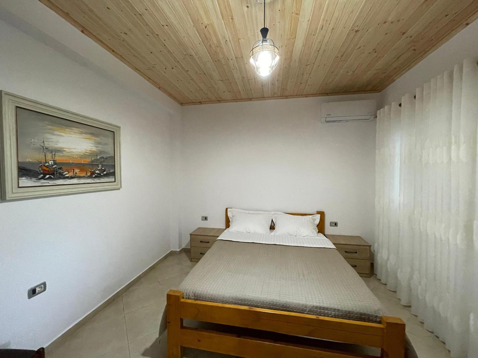 Rent Rooms Sakolli Berat Esterno foto