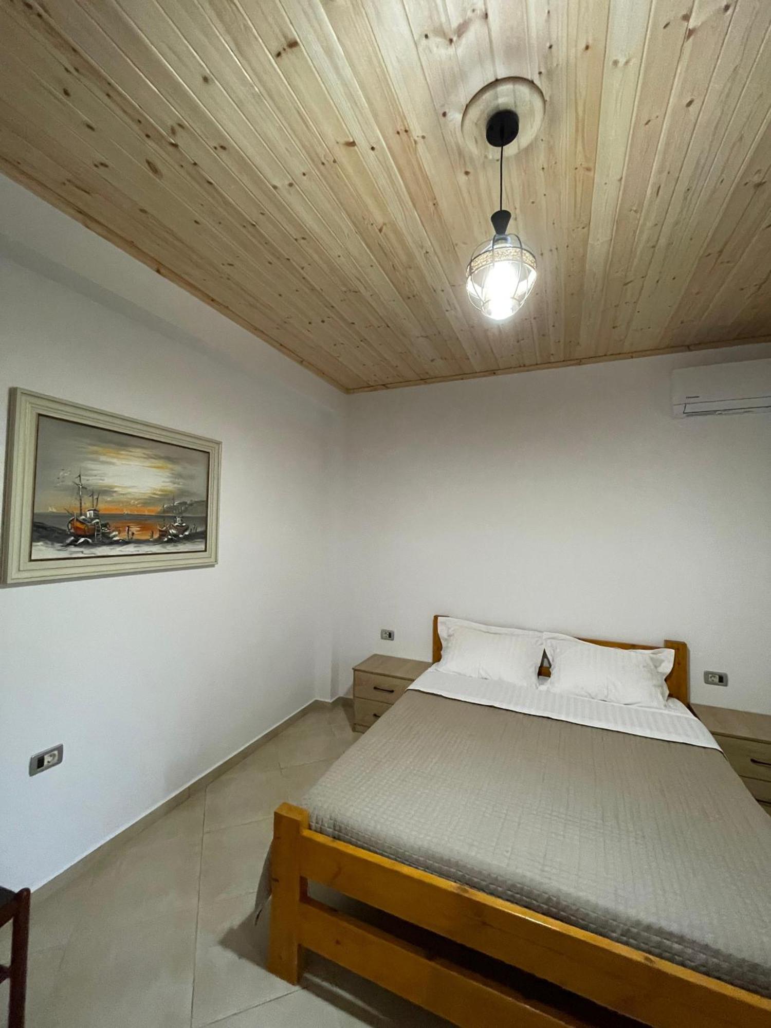Rent Rooms Sakolli Berat Esterno foto